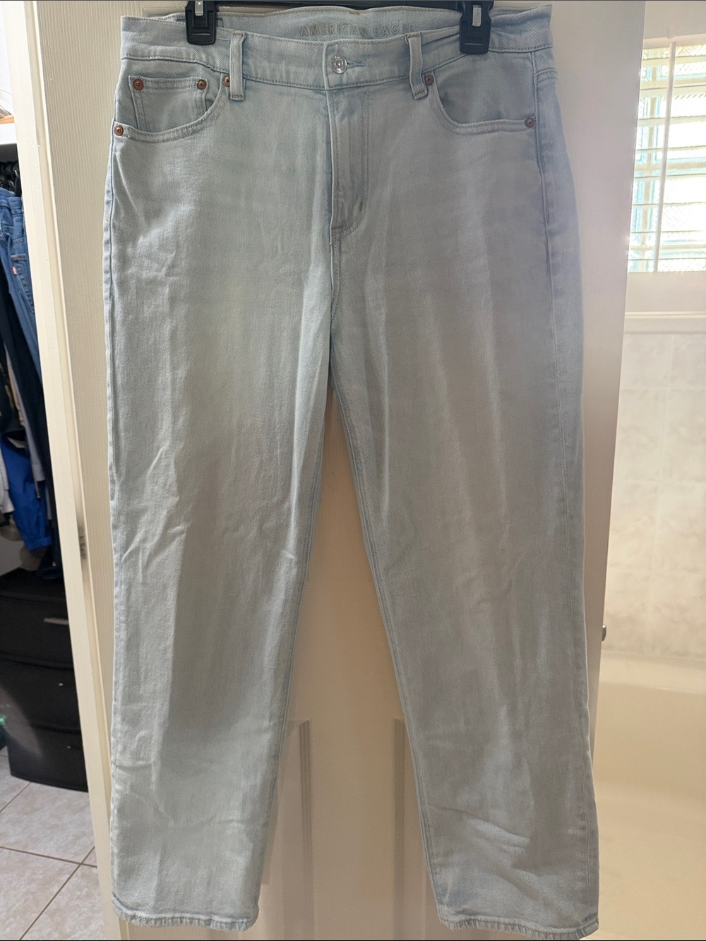 American Eagle Outfitters Women's Straight Leg Jeans (Short) - Light Blue